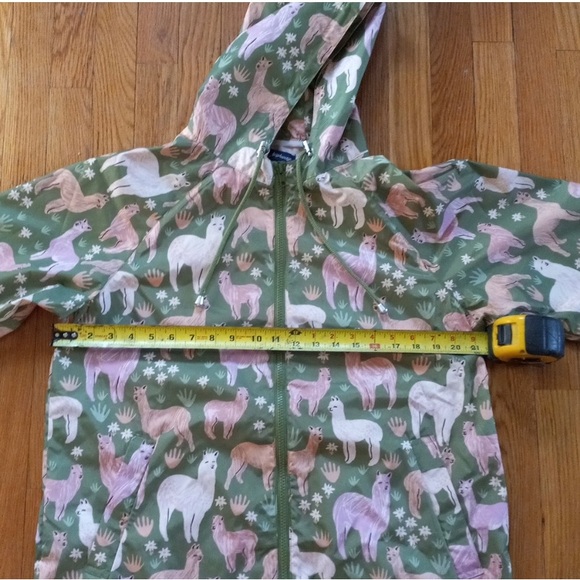 Elusive Rain Makes Green Pastures Raincoat from Highway Princess, Medium/Large - Picture 5 of 6